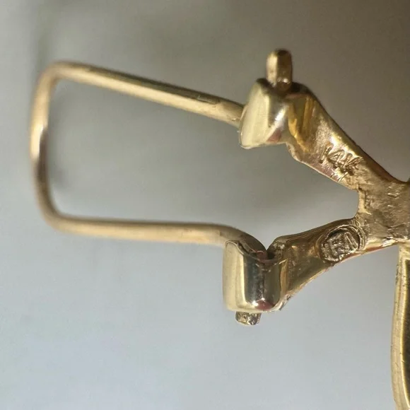 Vintage 14k Yellow Gold Green Jade Omega Back Earrings - Picture 5 of 5